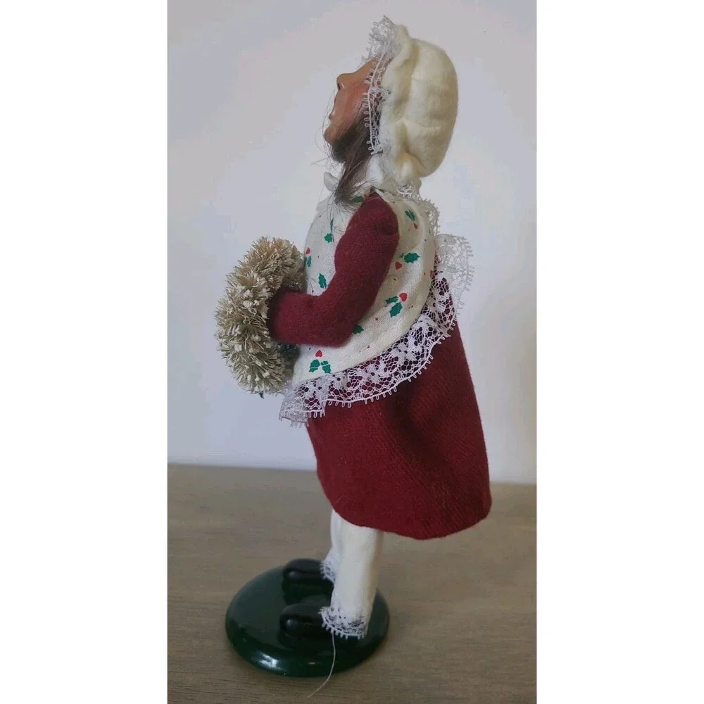 Byers Choice Carolers Girl With Wreath Red Dress 1992 Vintage 10
